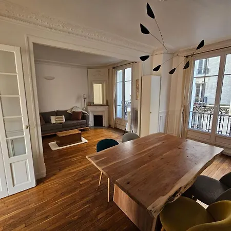 Charming In * Parijs