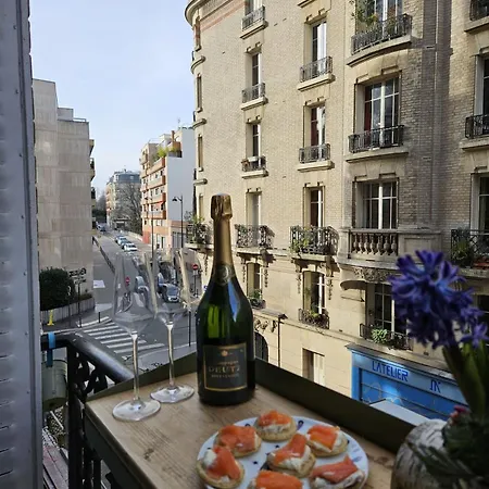 Charming In Appartement Parijs