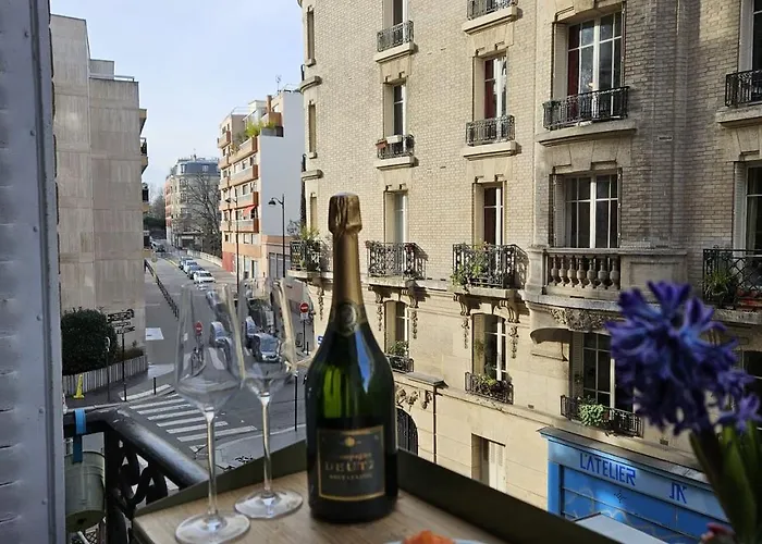 Charming In Appartement Parijs